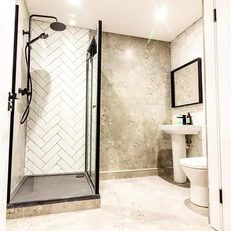 Guestready - Encantando O 2br No Newmarket Hall Apartman