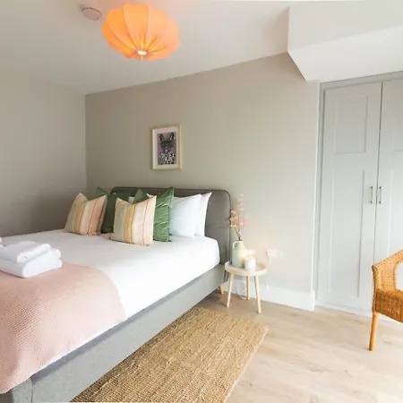 Guestready - Encantando O 2br No Newmarket Hall Apartman *
