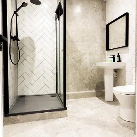 Guestready - Encantando O 2br No Newmarket Hall Apartman *