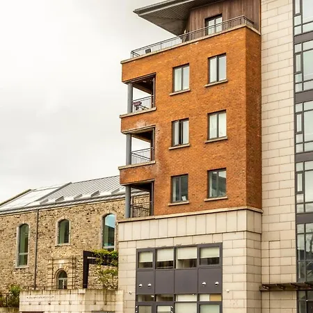 Guestready - Encantando O 2br No Newmarket Hall Dublin