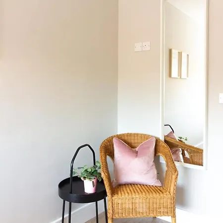 Guestready - Encantando O 2br No Newmarket Hall Apartment
