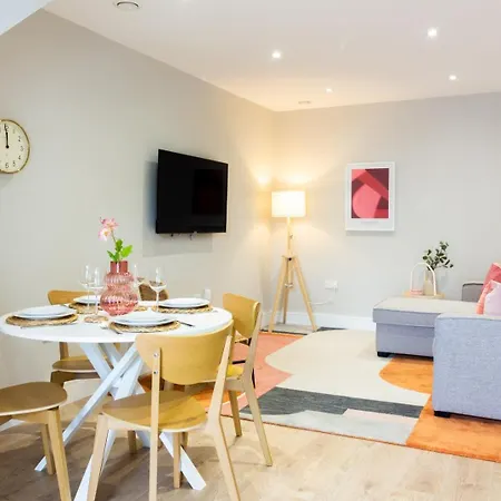 Guestready - Encantando O 2br No Newmarket Hall